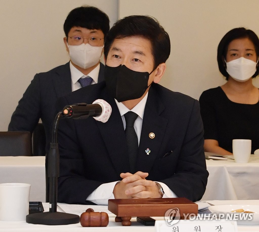 기재차관, 장애인 고용 현장 방문…"지원 노력 확대"