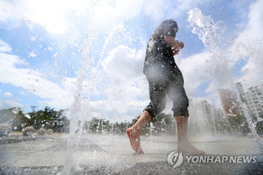 장맛비 일단 멈춤…7월 첫날 전국 무더위