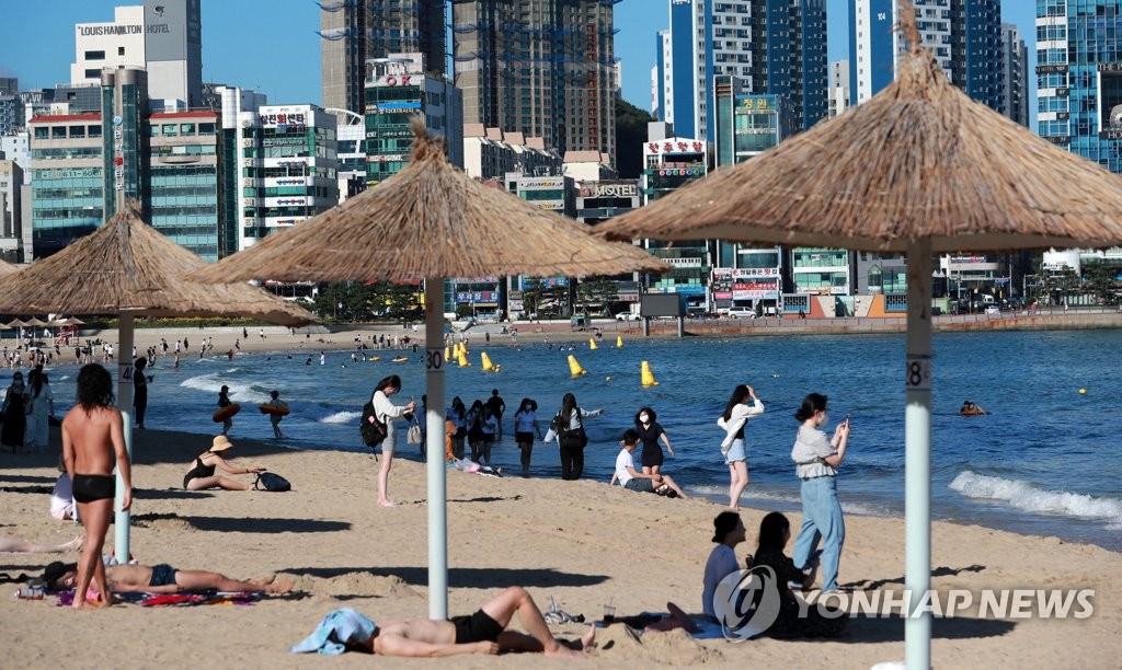 부산·울산·경남 낮 최고 29∼34도…소나기 내리는 곳도