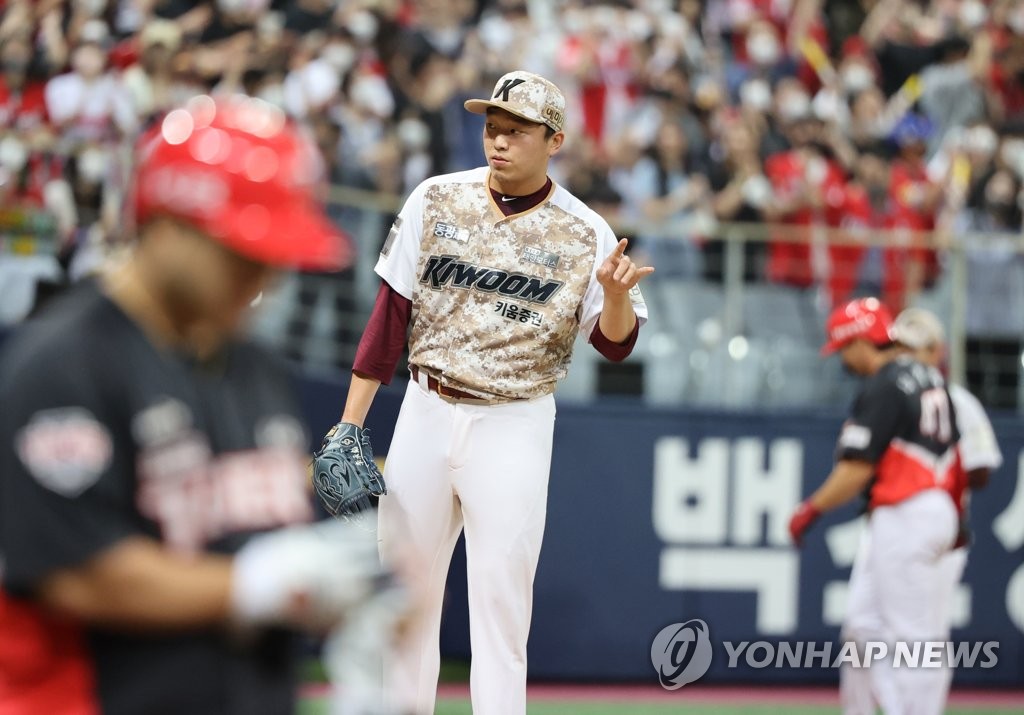 시즌 절반 넘었는데 고작 3블론…역사를 쓰는 키움 불펜