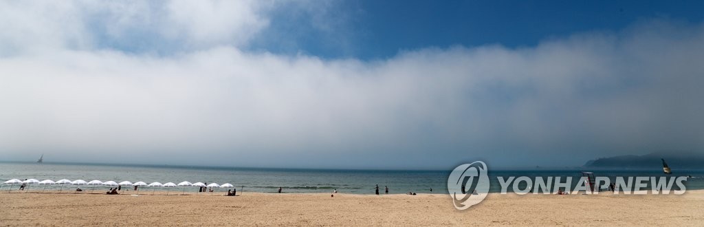 "여름아 반갑다" 부산 7개 해수욕장 개장…축제도 풍성