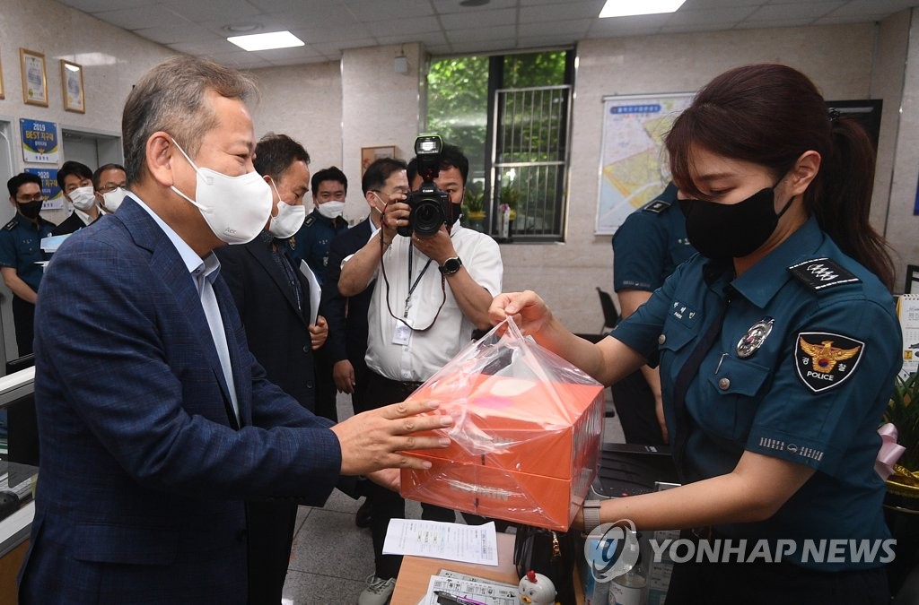 이상민 "경찰업무조직 많아야 20명…'경찰 장악'은 과장돼"