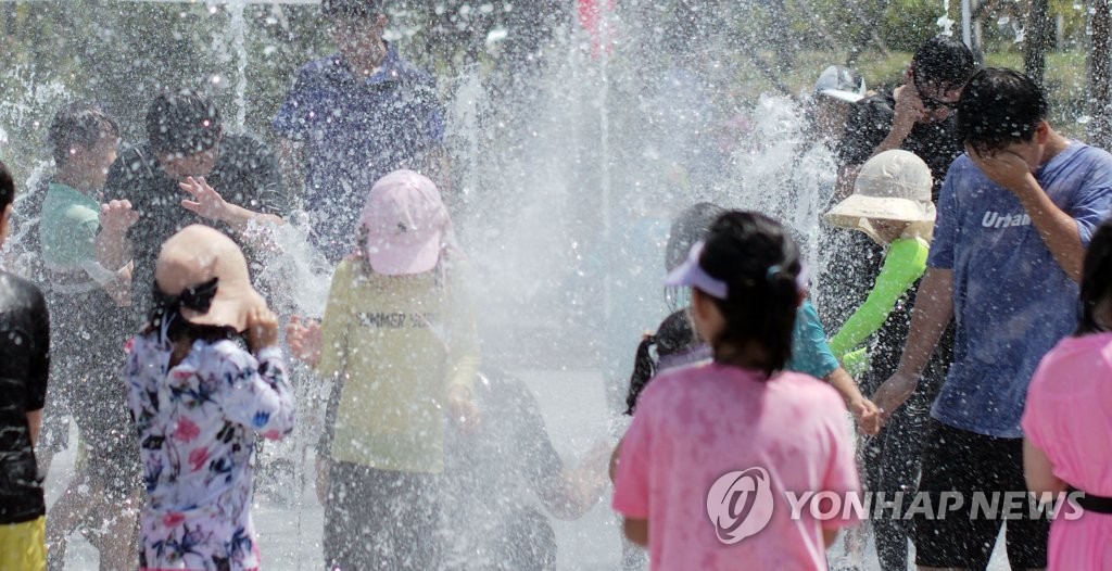 부산·울산·경남 무더위 지속…낮 최고 30∼34도