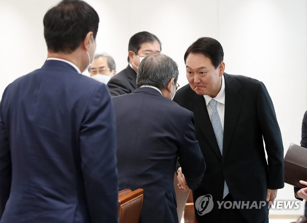 日기업인 만난 尹 "한일, 미래지향적 협력관계에 힘 모아야"(종합)