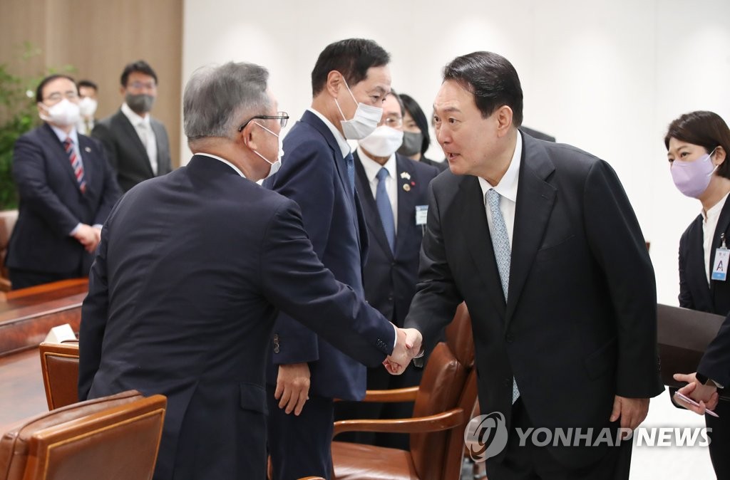 [속보] 尹, 日기업인에 "경제안보 외연확대 위해 양국 소통해달라"