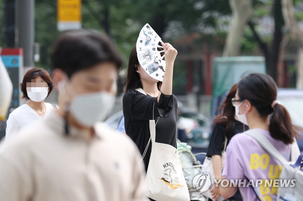 다시 '폭우→폭염→폭우'…내일 수도권·강원북부 많은 비