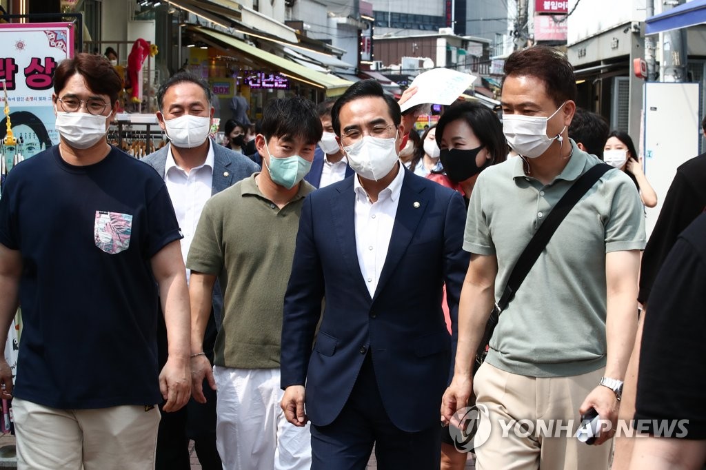 박홍근, 소상공인 만나 "정부지원 턱없이 부족…보완방법 논의"