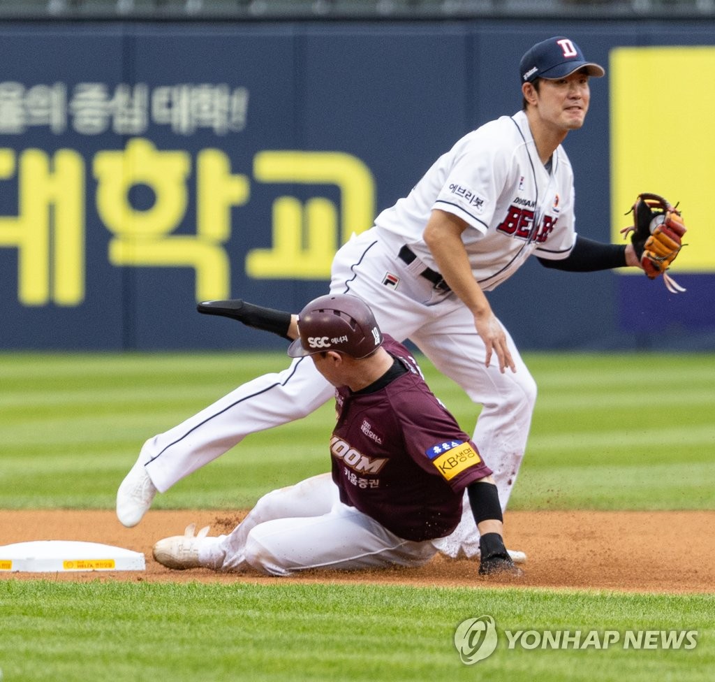 '허경민 동점 2루타' 두산, 또 역전승…푸이그, 빛바랜 2타점