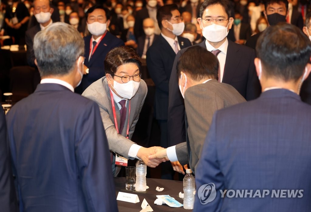 권성동, 장제원과 불화설에 "추측 난무…잘 지내고 있다" 일축