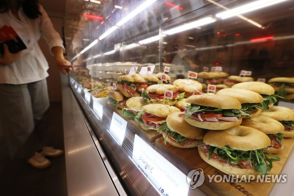 '대체육 사업'에 공들이는 식품업계…'미래 먹거리' 될까