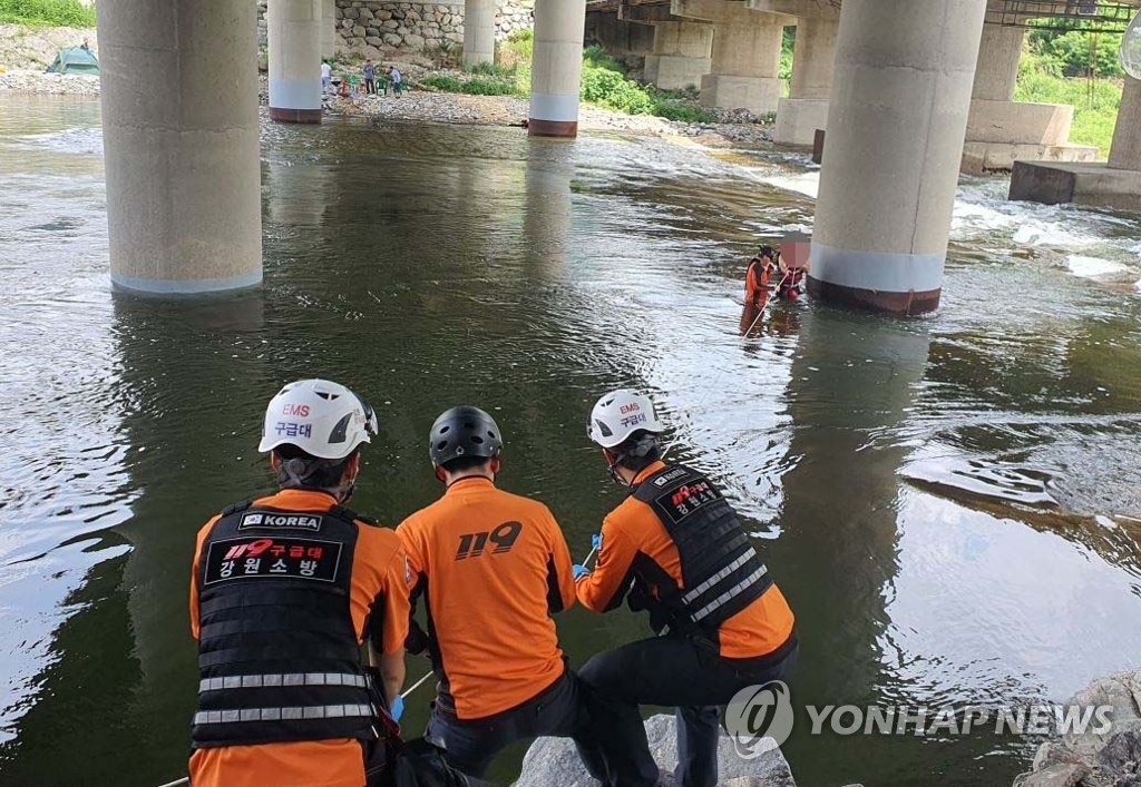 강원 물놀이 사고 잇따라…4명 구조