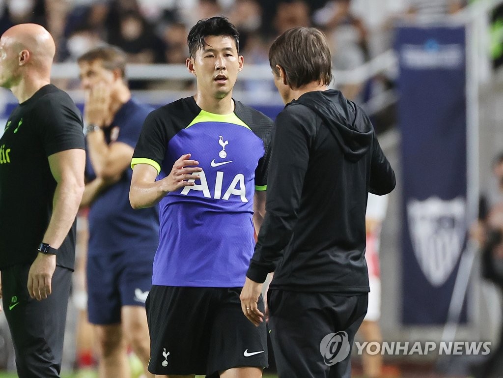 내한 일정 마친 콘테 감독 "한국서 보낸 시간, 만족스러웠다"