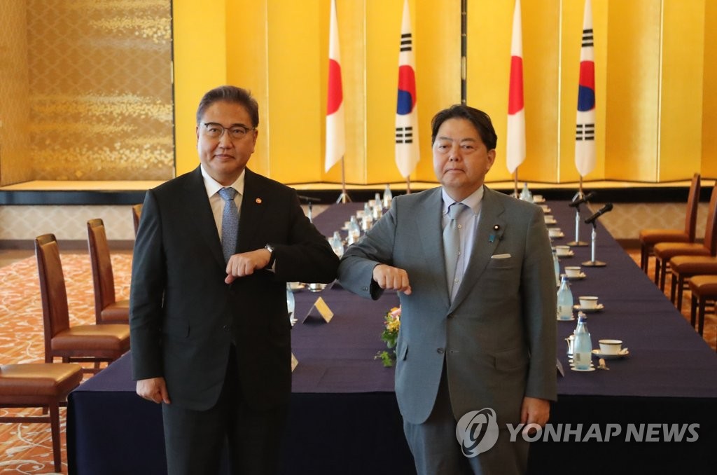 ジンパーク "日本も韓国の努力に真摯に対応してくれると思います。"（合計2ステップ）
