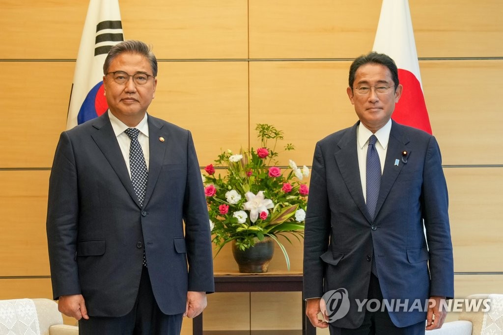 ジン・パク "日本も韓国の努力に真摯に応えていきたいと思います。"（合成）