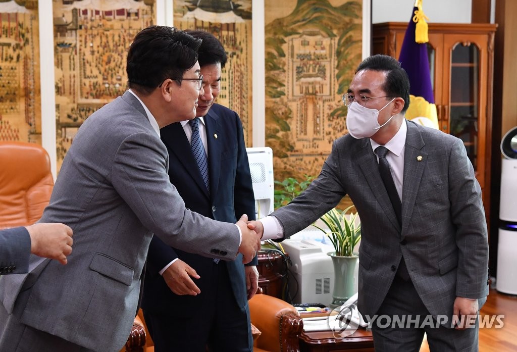 여야, 53일 만에 하반기 원 구성…與 행안·野 과방, 1년뒤 교대