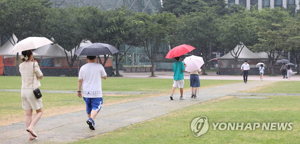 [내주날씨] 전국 곳곳에 소나기…낮 29∼35도