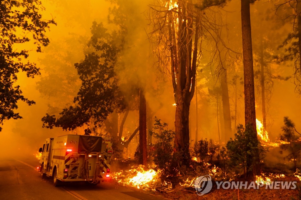 미 캘리포니아 등 서부 산불 확산…주민 대피령