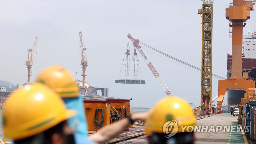 노동부, 대우조선 하청노조 농성 조합원 노조법 위반 혐의 수사