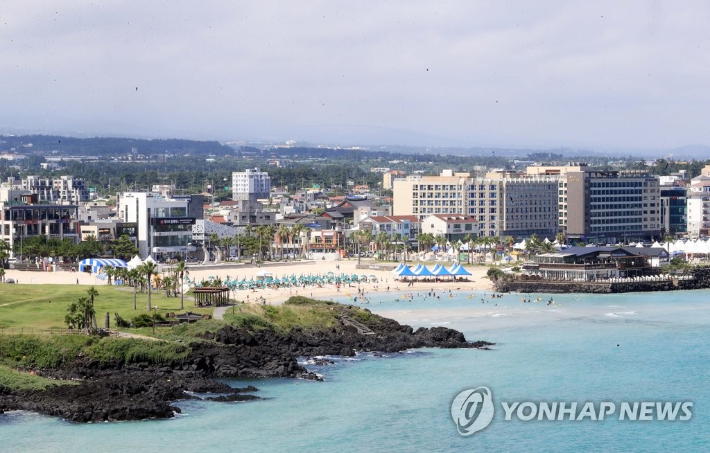 제주 올해 들어 가장 더워…낮 최고 36도