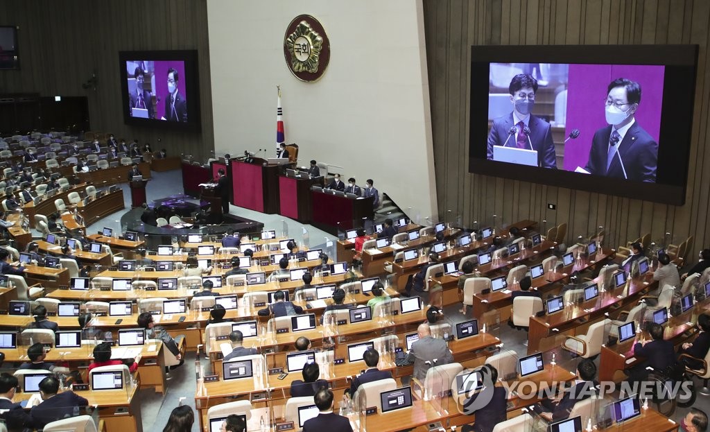 대정부질문 첫날…경찰국·檢인사·어민북송·'사적채용' 격돌