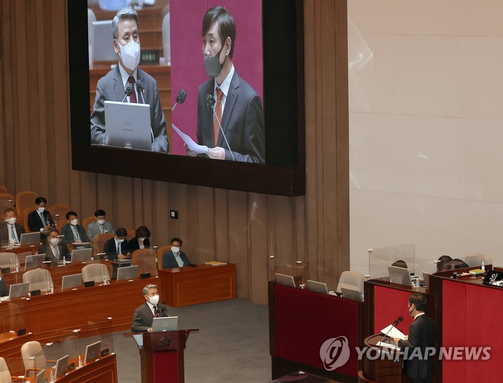 대정부질문 첫날…경찰국·檢인사·어민북송·'사적채용' 격돌(종합)