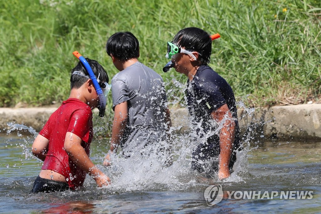 전국 찜통더위 계속…오후부터 일부 지역 소나기