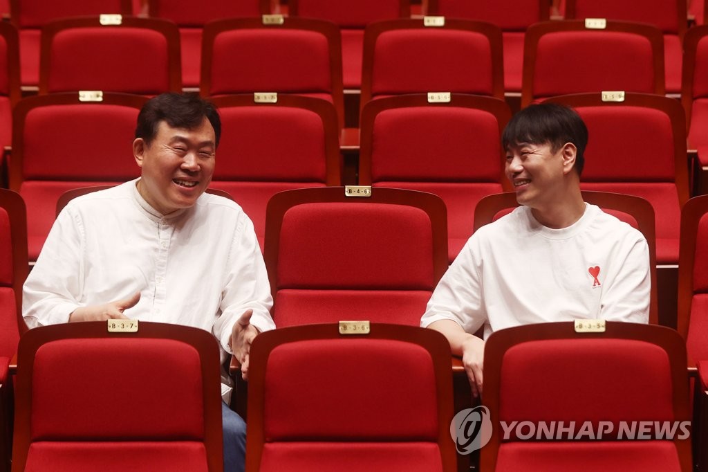 경영학교수가 쓴 가곡이 뮤지컬로…"'단짠' 없는 담백함 전할것"