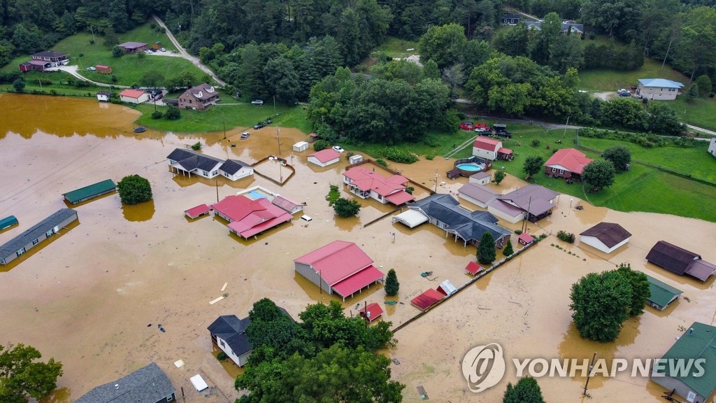 미국 켄터키주 홍수로 최소 8명 사망