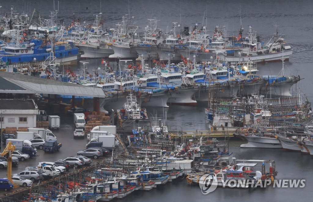 태풍 '송다' 영향으로 제주 많은 비…중부지방도 밤사이 비 시작