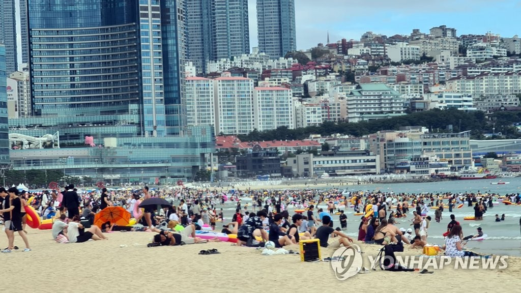 태풍 '송다' 영향으로 제주 많은 비…중부지방도 밤사이 비 시작