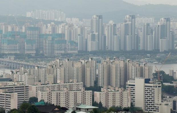 서울 남산에서 바라본 아파트의 모습. 사진=연합뉴스