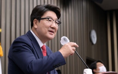 권성동 "尹 대통령 지지율 하락, 민생·당내 갈등 때문"