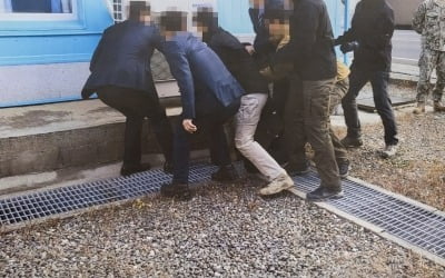 민주당, 강제북송 논란에 "탈북자 아냐…흉악범 생포한 것"