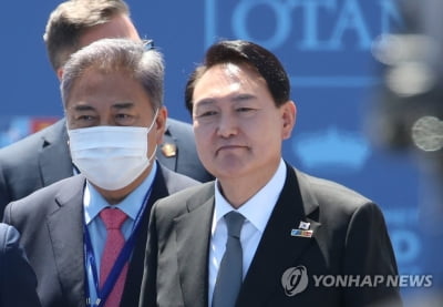 나토서 '가치연대' 합류한 尹정부…대중관계 재설정은 도전