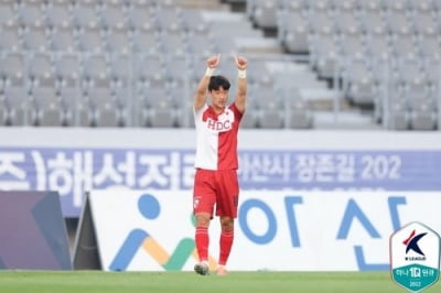K리그2 부산, 갈 길 바쁜 충남아산에 2-0 완승…최하위 탈출(종합)
