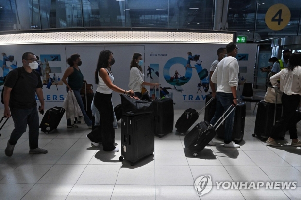 입국 규제 풀린 태국, 해외관광객 급증세…연간 1천만명 웃돌듯