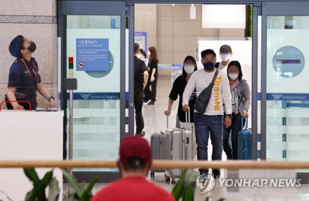 내달부터 모바일앱 '여행자 휴대품 신고서' 제출 가능해진다