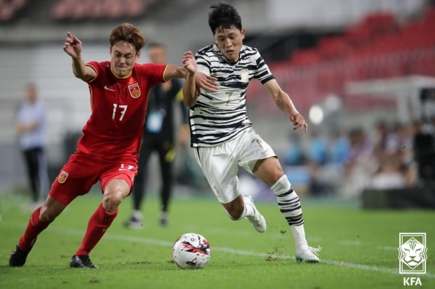 벤투호, 동아시안컵 중국전 3-0 완승…권창훈·조규성 득점포