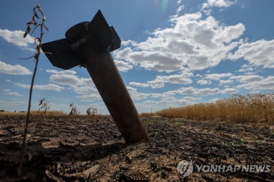 "러, 기력 다하기 직전…우크라에 반격기회 온다"[영 정보당국]