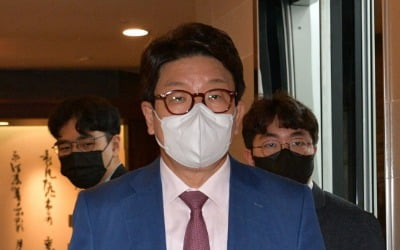 권성동, 尹대통령 지인 아들 채용 논란에…"내가 추천했다"