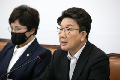 권성동 "경찰 집단행동, 배부른 밥투정…책임 따를 것"