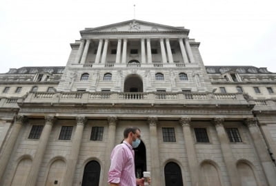 영국 중앙은행 기준금리 0.5%p 인상…연 1.75%