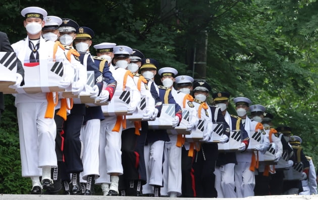 국가보훈처, 수유리 광복군 선열 17위 영현 봉송