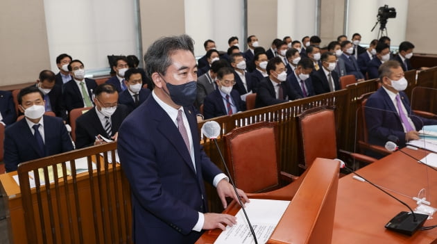 18일 오전 국회에서 열린 행정안전위원회 전체회의에서 업무보고 하는 윤희근 경찰청장. /사진=연합뉴스