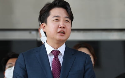 이준석 "혁신은 굉장한 용기 필요…주호영, 그런 이력 있나"