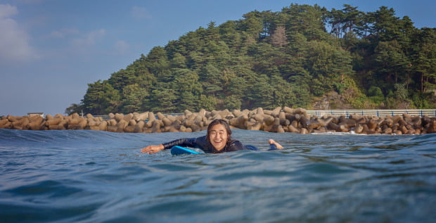 장래홍 대표 서핑 모습.