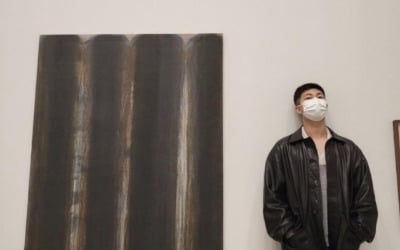 'BTS' RM, 뉴욕타임스 인터뷰에서 예술 후원자의 면모를 풍기다