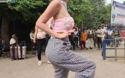 여성 BJ들, 인도서 노출 옷 입고 댄스…"별풍선 때문 아니다"