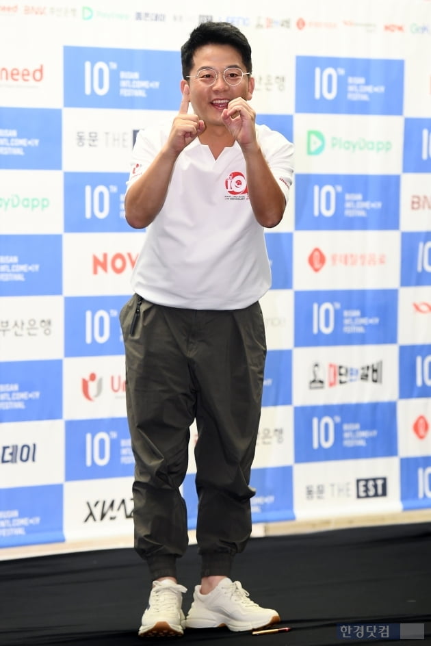 [포토] 김준호 집행위원장, '부산국제코미디페스티벌이 10회를 맞았습니다'