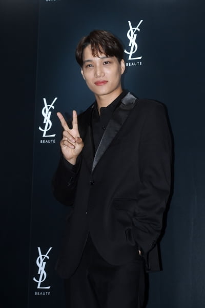 [포토] 엑소 카이, 'V도 스타일있게~'